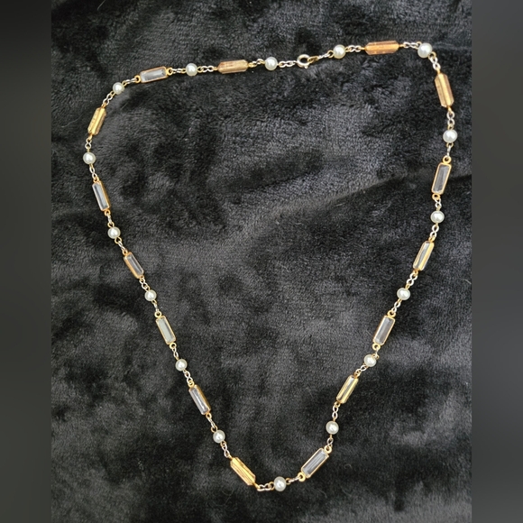 Two-Tone Clear Acrylic or Glass& Simulated Pearl Necklace Vintage Unknown Brand - Picture 4 of 6
